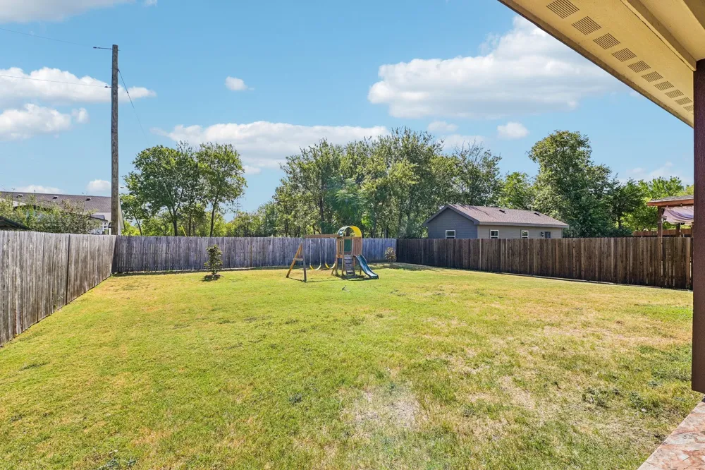 1918 Avenue D Grand Prairie, TX 75051