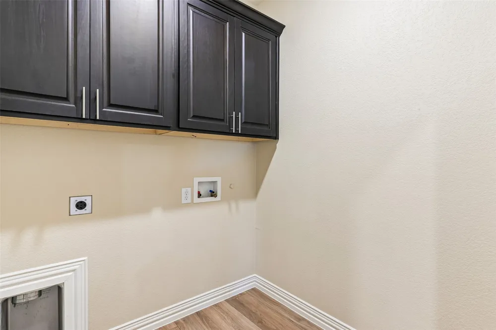 1918 Avenue D Grand Prairie, TX 75051