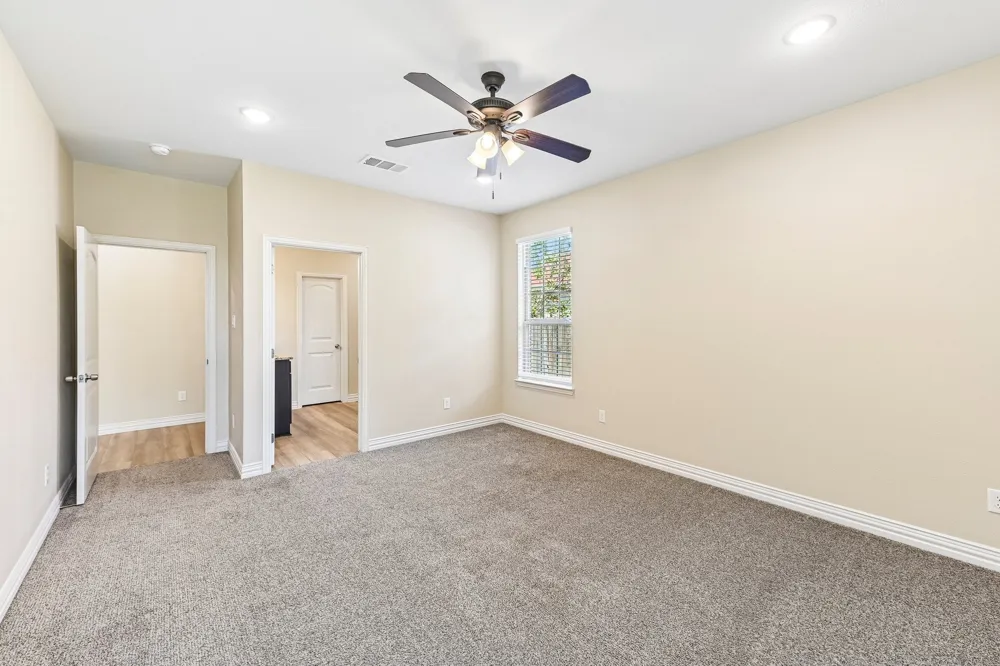 1918 Avenue D Grand Prairie, TX 75051