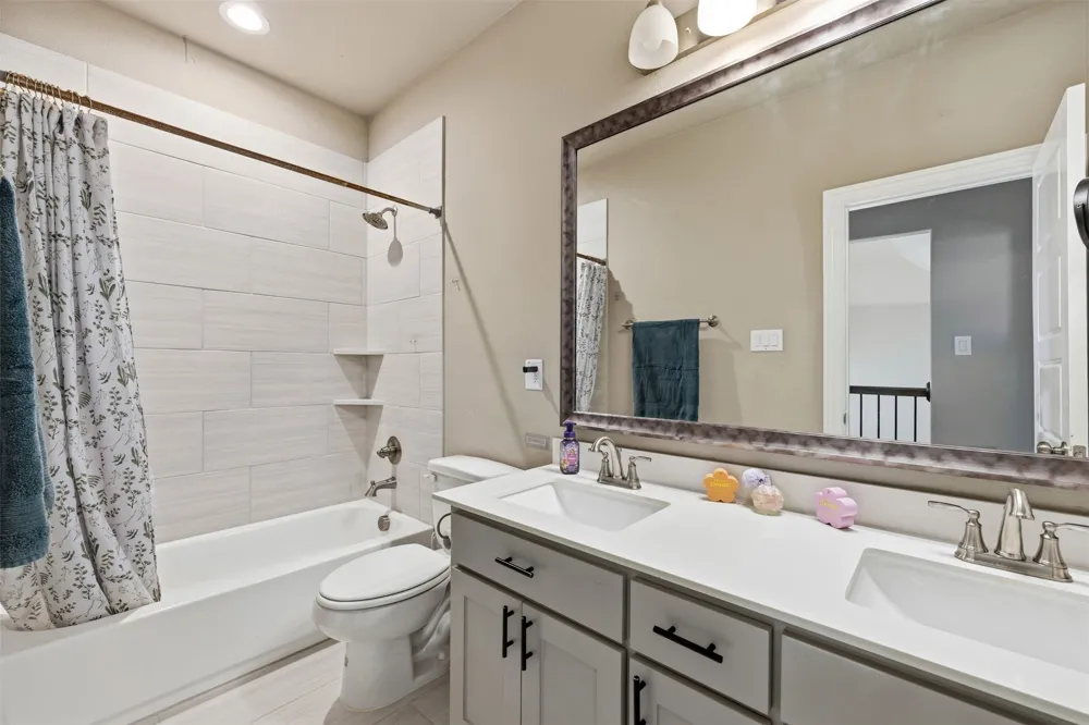 251 Bear Trail Waxahachie, TX 75165