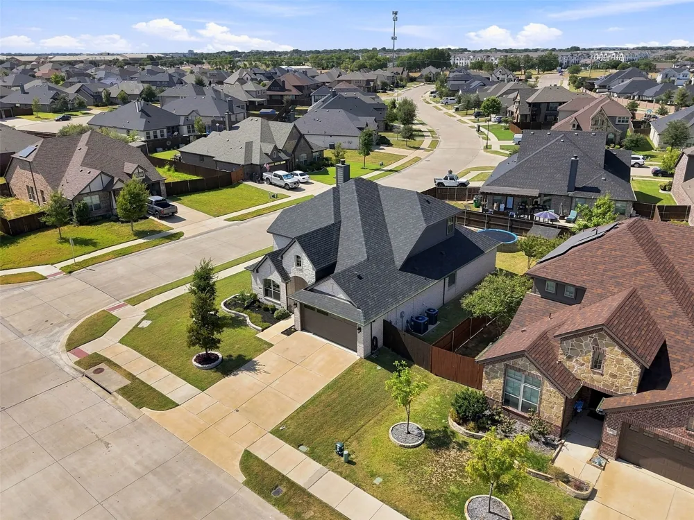 251 Bear Trail Waxahachie, TX 75165