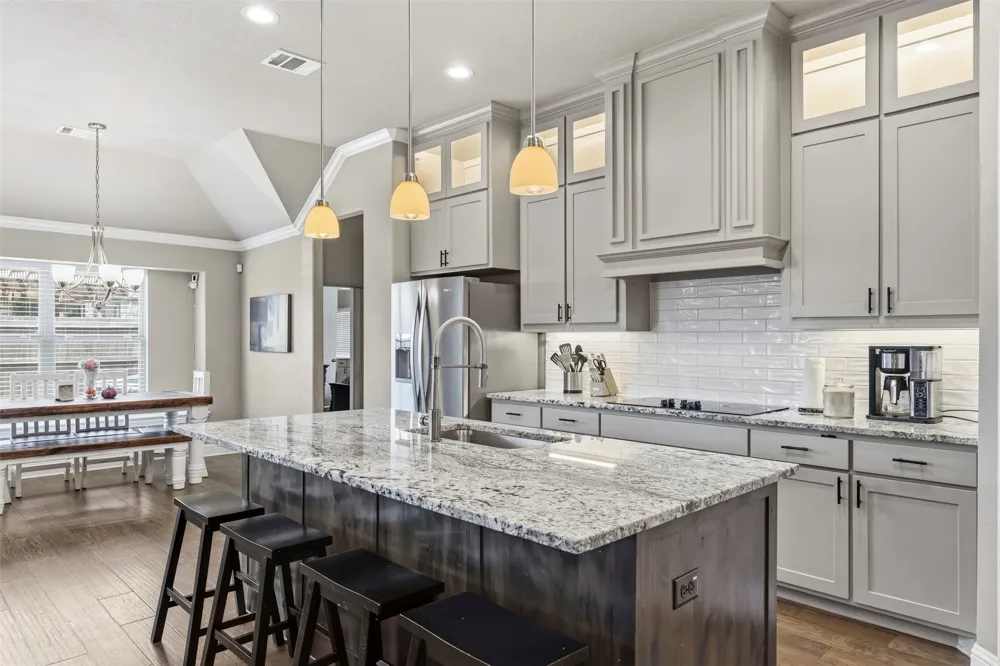 251 Bear Trail Waxahachie, TX 75165