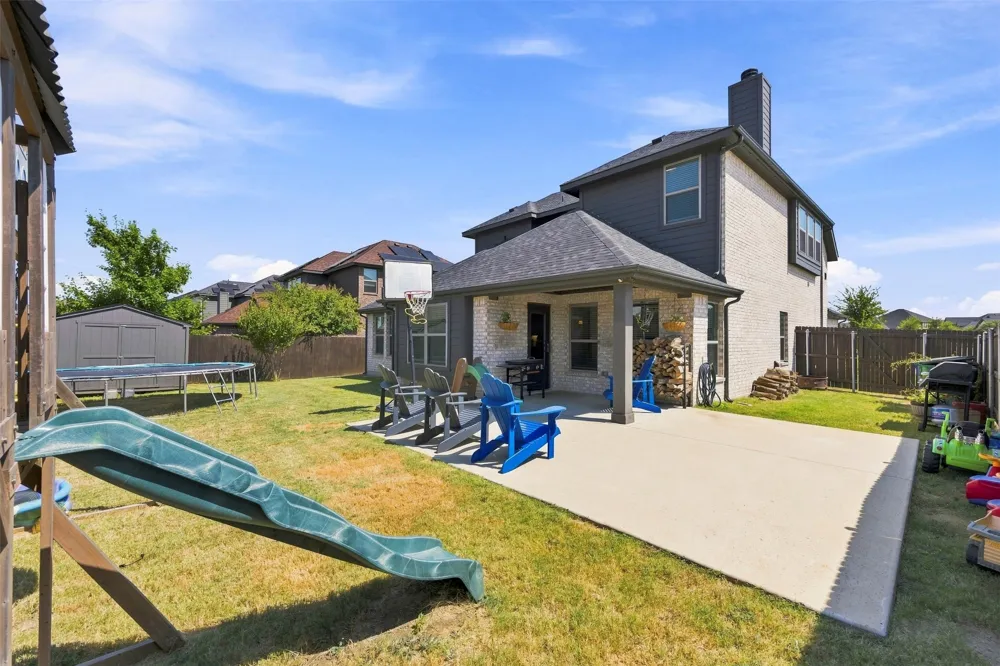 251 Bear Trail Waxahachie, TX 75165