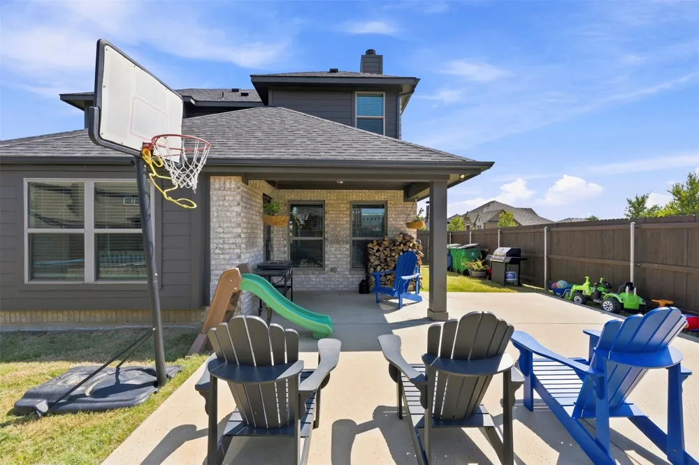 251 Bear Trail Waxahachie, TX 75165