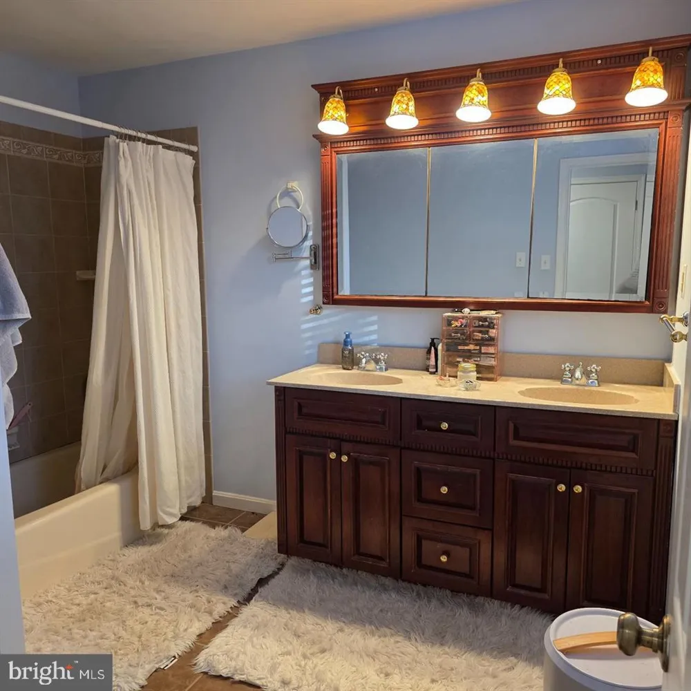 1113 E PATUXENT DRIVE La Plata, MD 20646