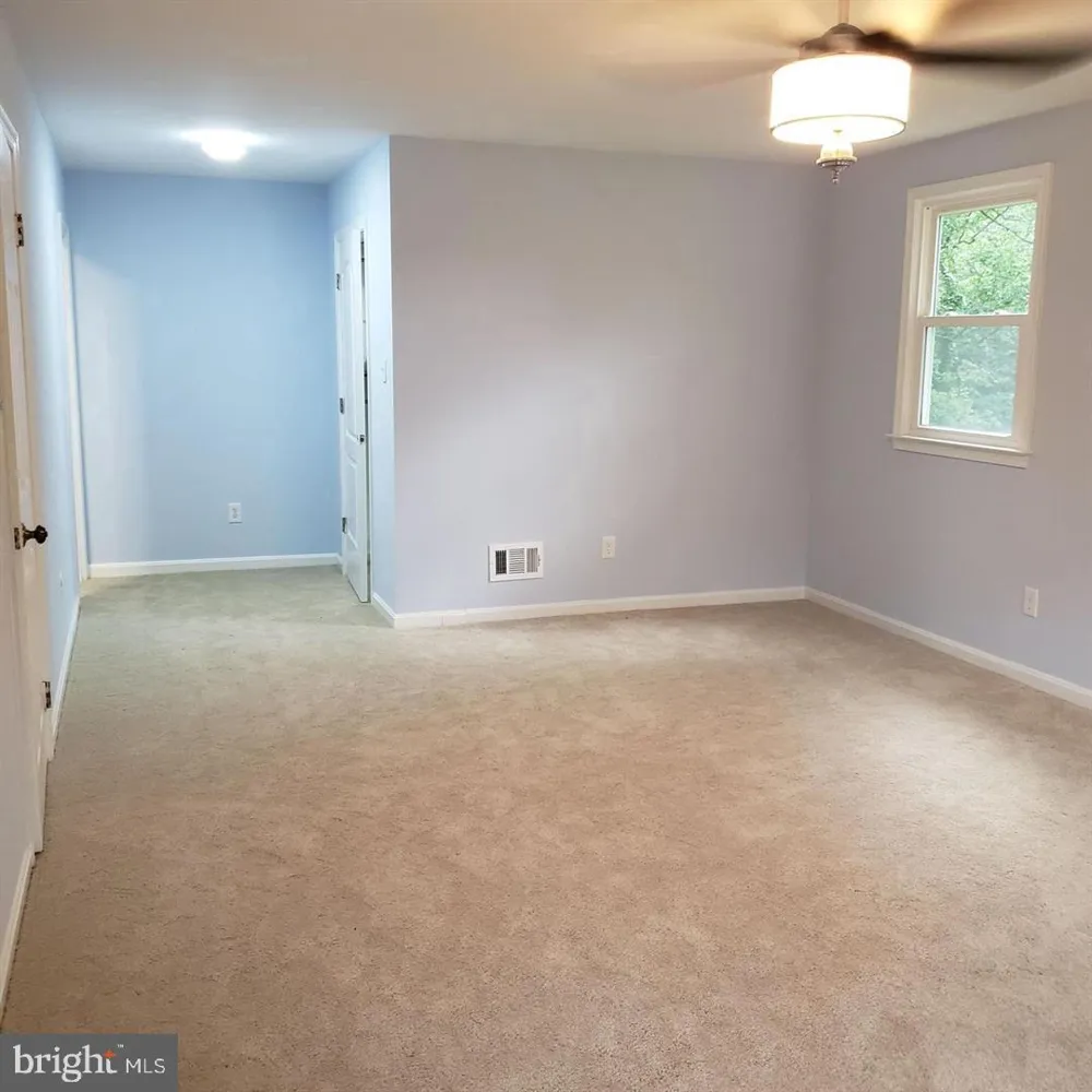 1113 E PATUXENT DRIVE La Plata, MD 20646
