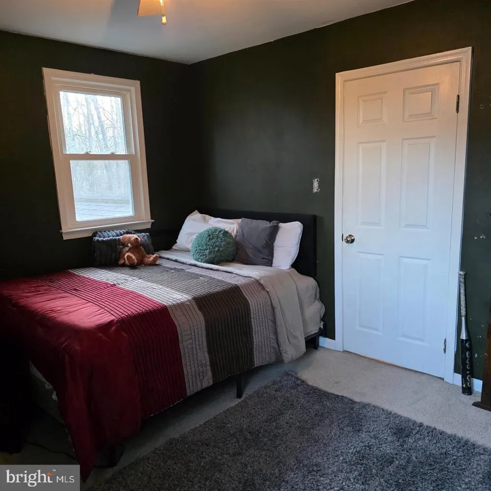 1113 E PATUXENT DRIVE La Plata, MD 20646