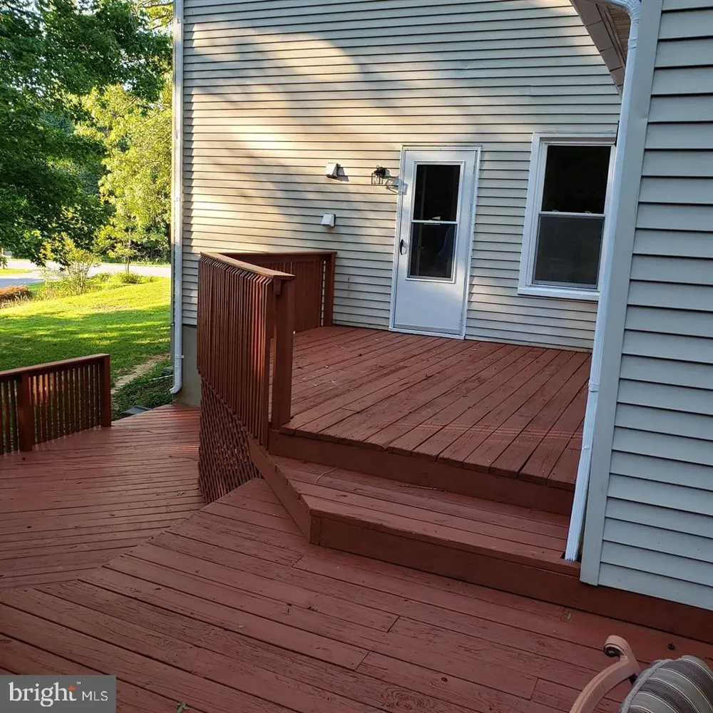 1113 E PATUXENT DRIVE La Plata, MD 20646
