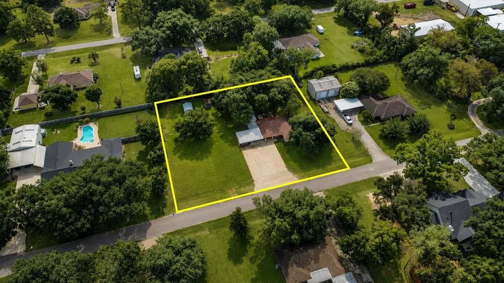 12711 Britt Road Pearland, TX 77581