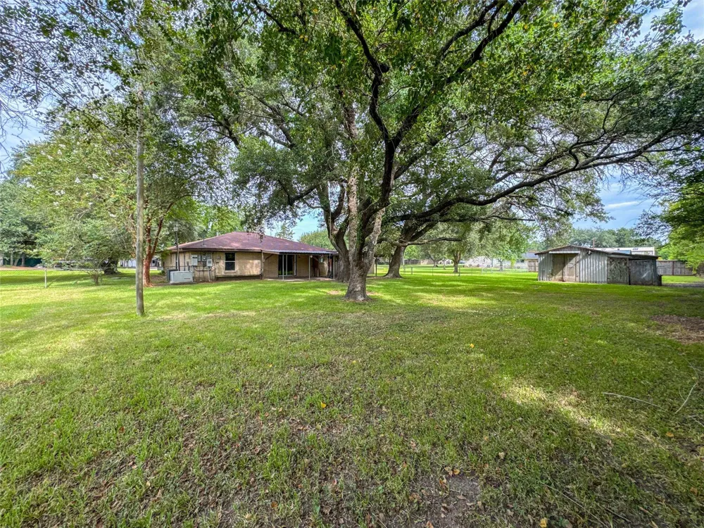 12711 Britt Road Pearland, TX 77581