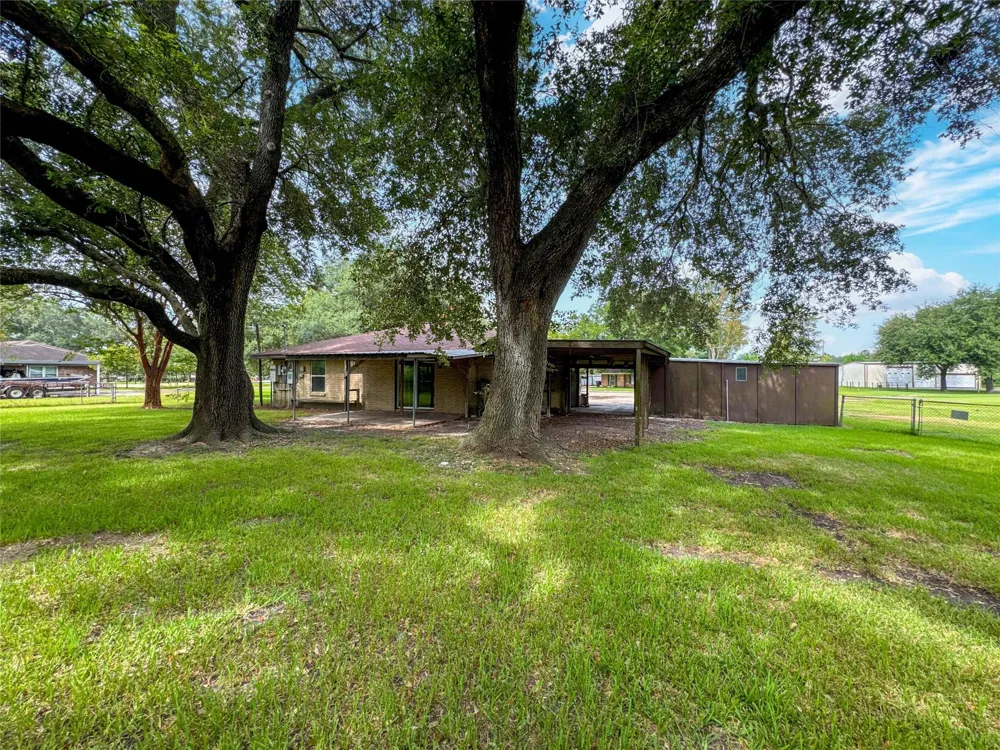 12711 Britt Road Pearland, TX 77581