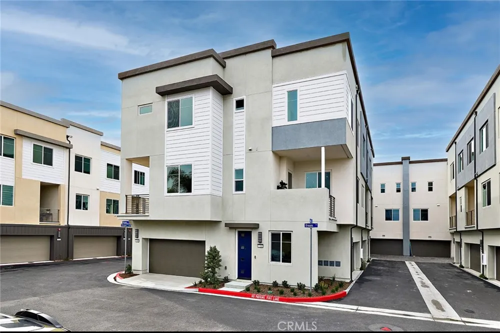 7266 Pointbreak Drive Huntington Beach, CA 92647