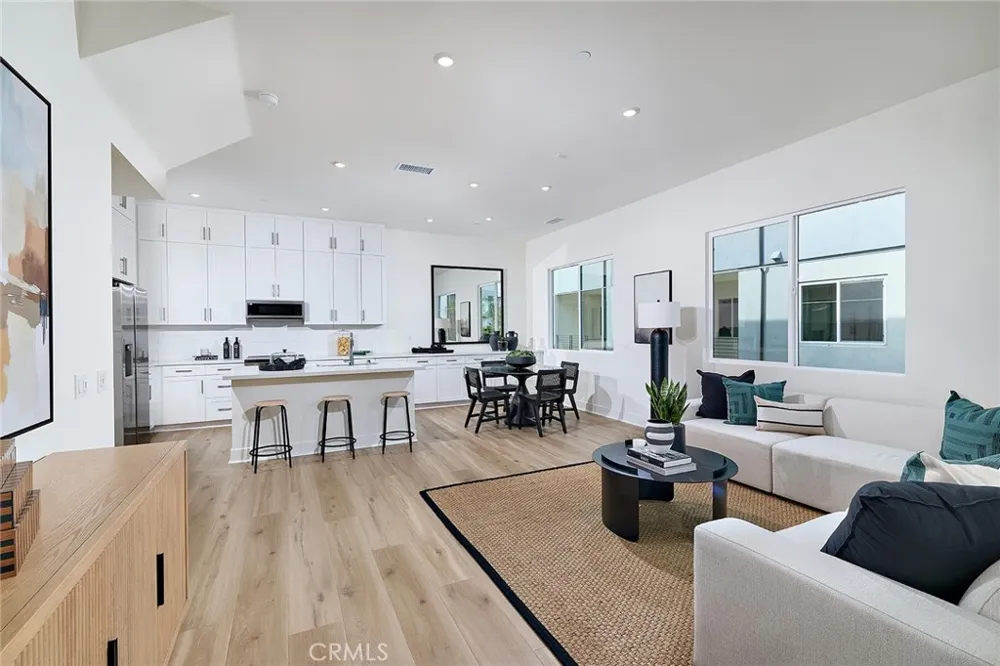 7266 Pointbreak Drive Huntington Beach, CA 92647