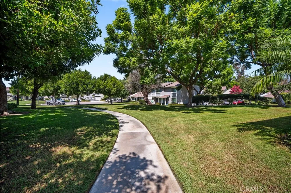 1727 Willow Woods #B Anaheim, CA 92807