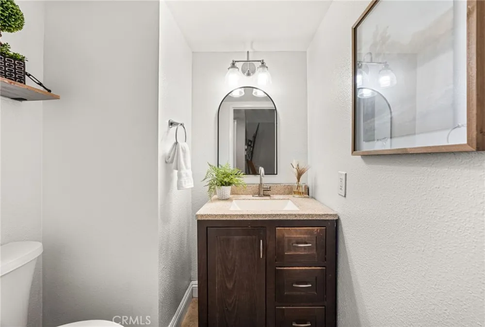 1727 Willow Woods #B Anaheim, CA 92807