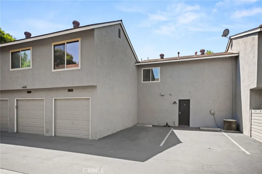 1727 Willow Woods #B Anaheim, CA 92807