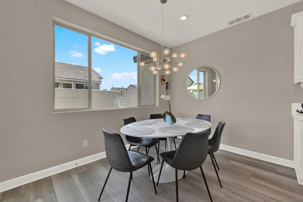 1995 Julie Dawn Pl. Escondido, CA 92026