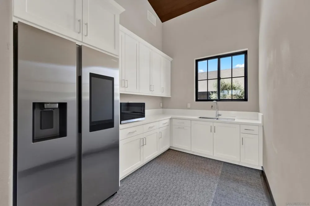 1995 Julie Dawn Pl. Escondido, CA 92026