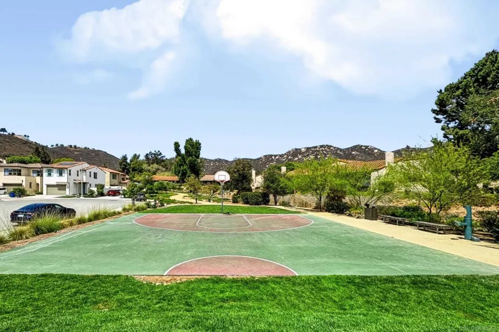 1995 Julie Dawn Pl. Escondido, CA 92026