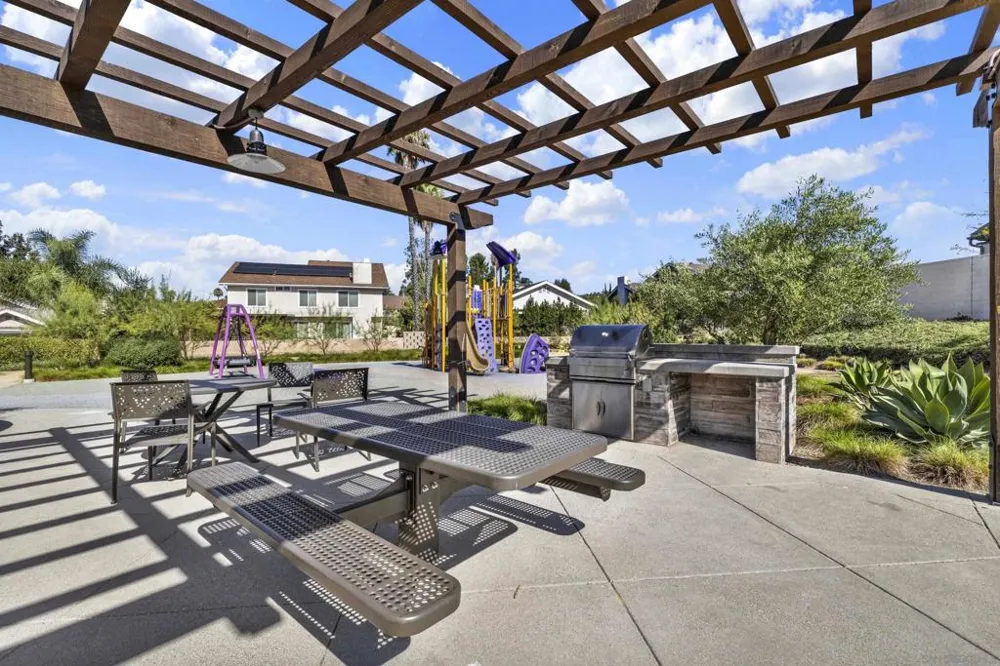 1995 Julie Dawn Pl. Escondido, CA 92026