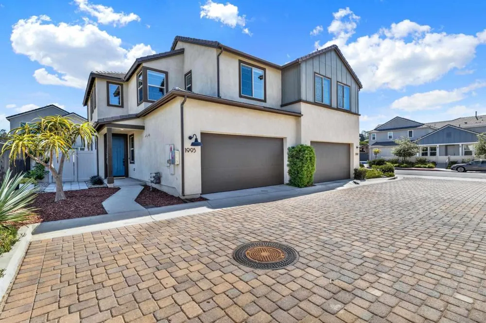 1995 Julie Dawn Pl. Escondido, CA 92026