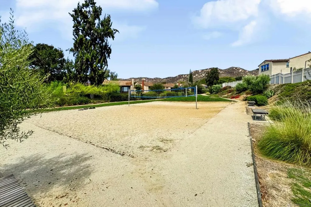1995 Julie Dawn Pl. Escondido, CA 92026
