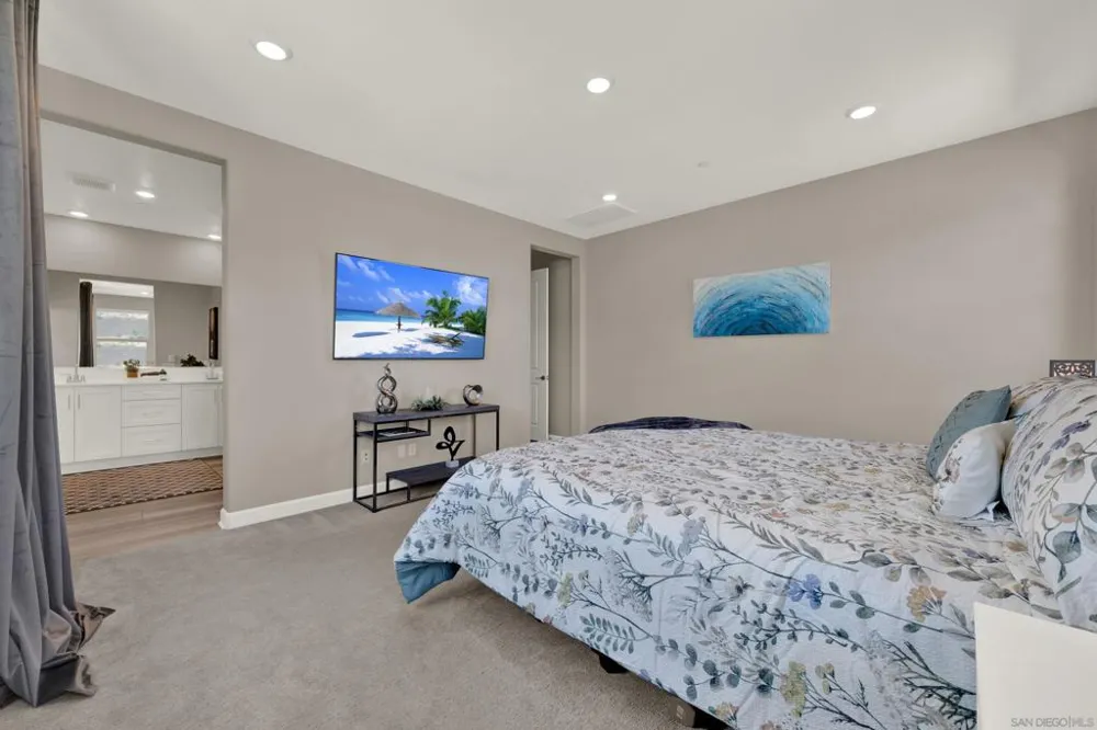 1995 Julie Dawn Pl. Escondido, CA 92026