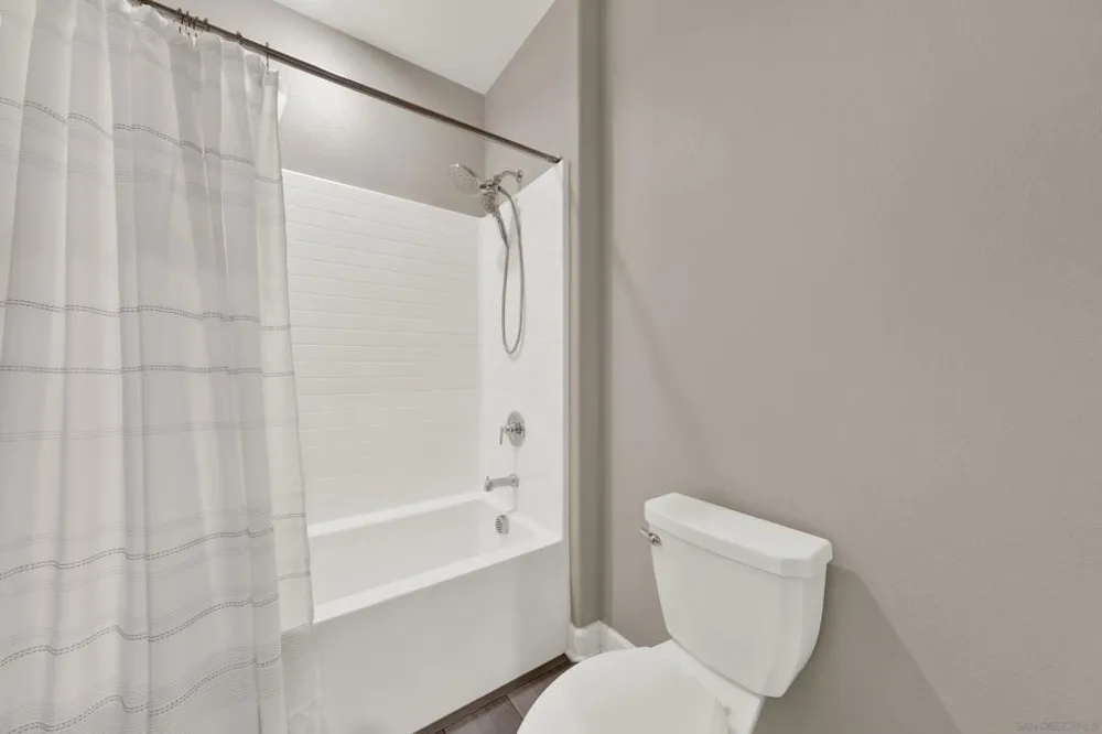 1995 Julie Dawn Pl. Escondido, CA 92026