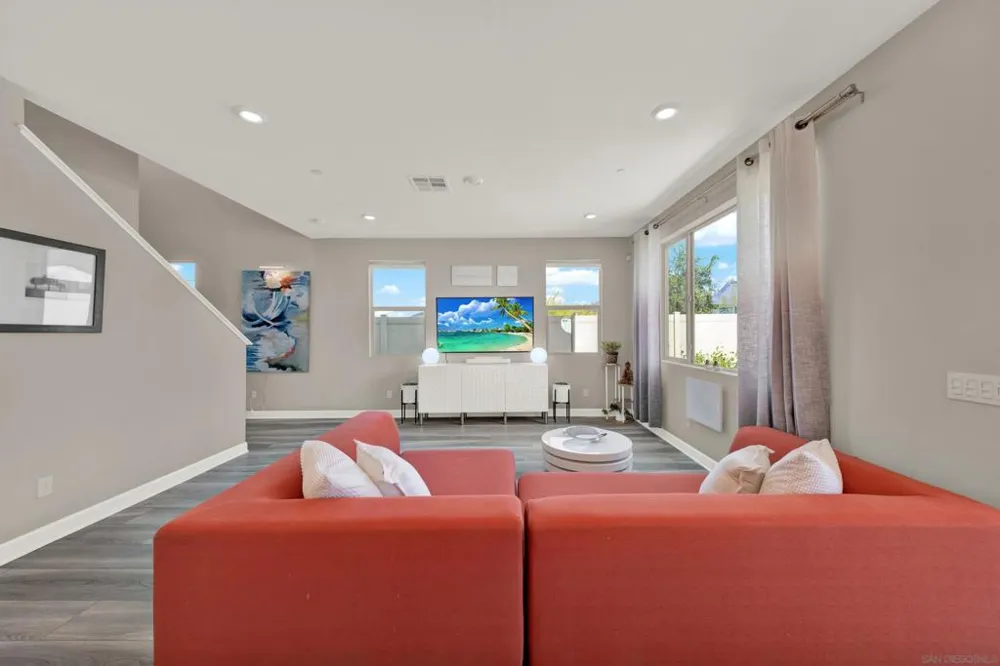 1995 Julie Dawn Pl. Escondido, CA 92026
