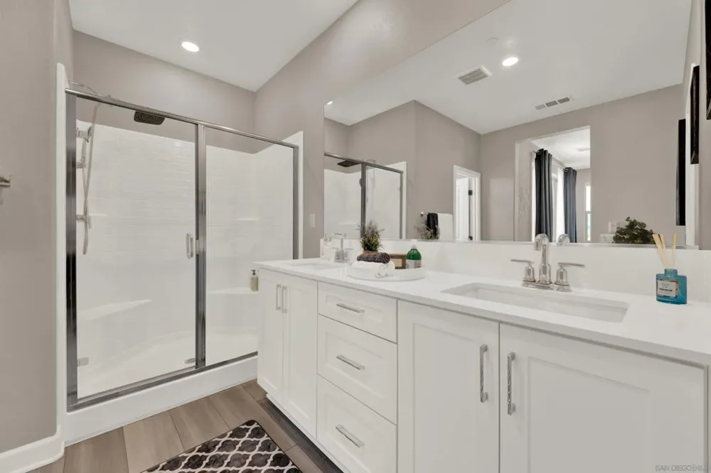 1995 Julie Dawn Pl. Escondido, CA 92026