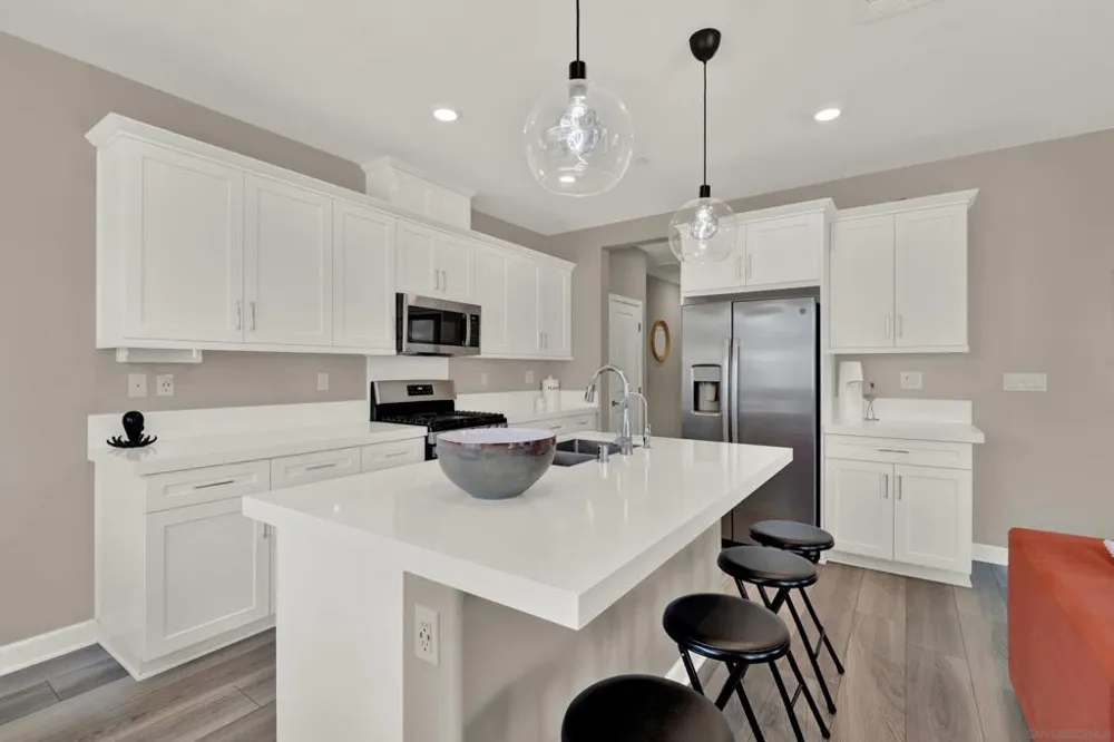 1995 Julie Dawn Pl. Escondido, CA 92026