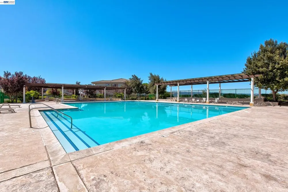 4972 GRAYHAWK CT. Dublin, CA 94568