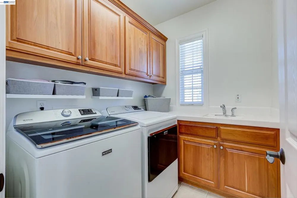 4972 GRAYHAWK CT. Dublin, CA 94568