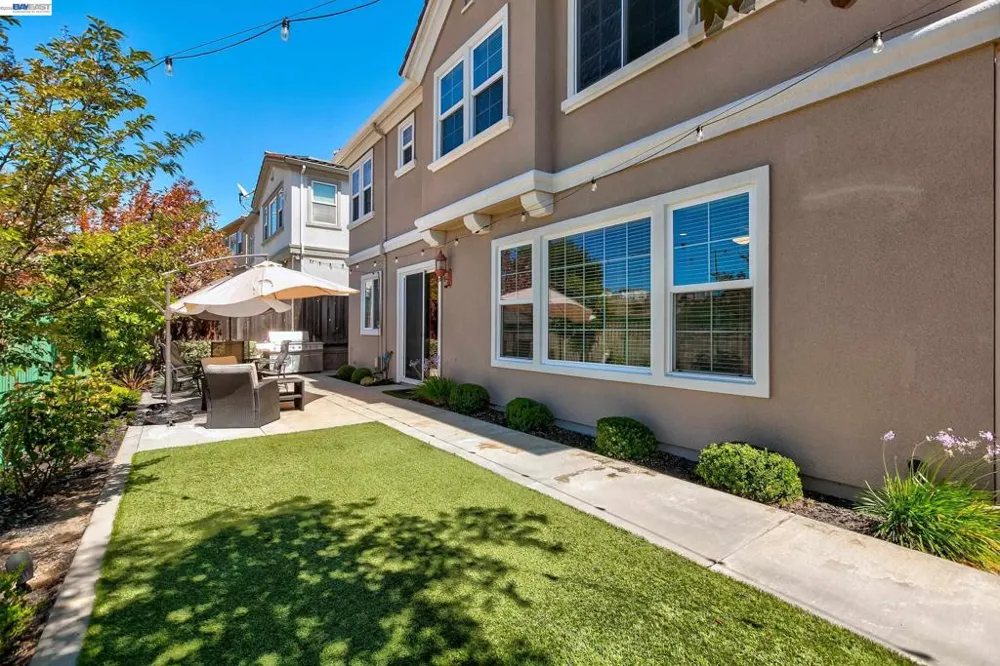 4972 GRAYHAWK CT. Dublin, CA 94568