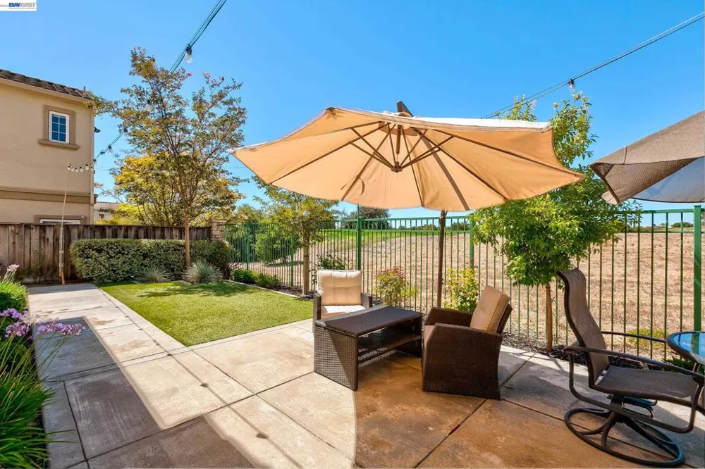 4972 GRAYHAWK CT. Dublin, CA 94568