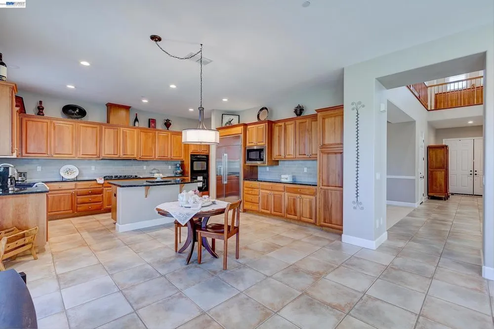 4972 GRAYHAWK CT. Dublin, CA 94568
