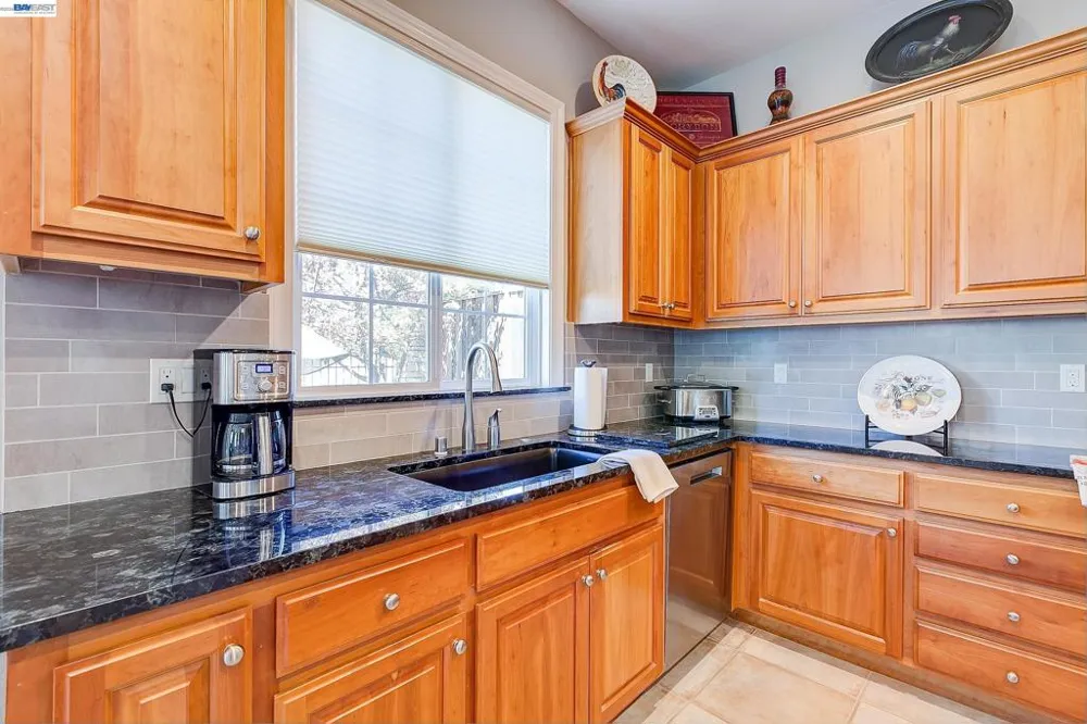 4972 GRAYHAWK CT. Dublin, CA 94568