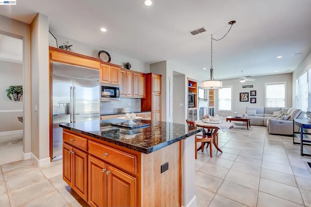 4972 GRAYHAWK CT. Dublin, CA 94568