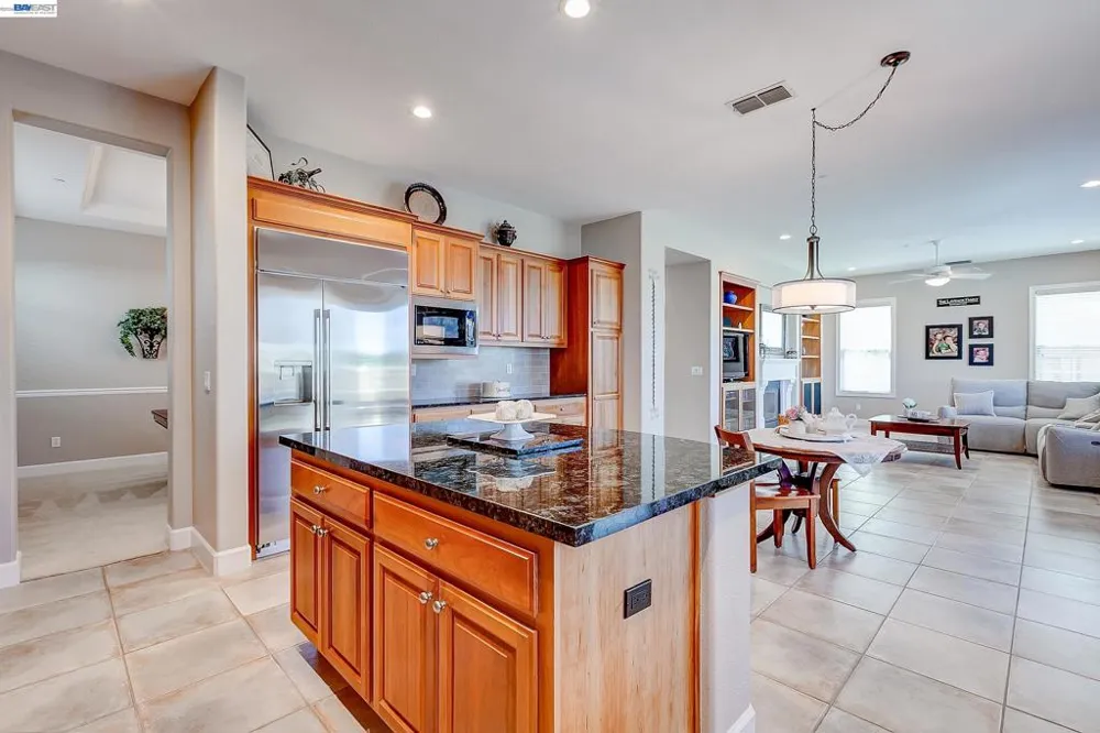 4972 GRAYHAWK CT. Dublin, CA 94568
