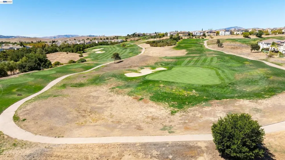 4972 GRAYHAWK CT. Dublin, CA 94568
