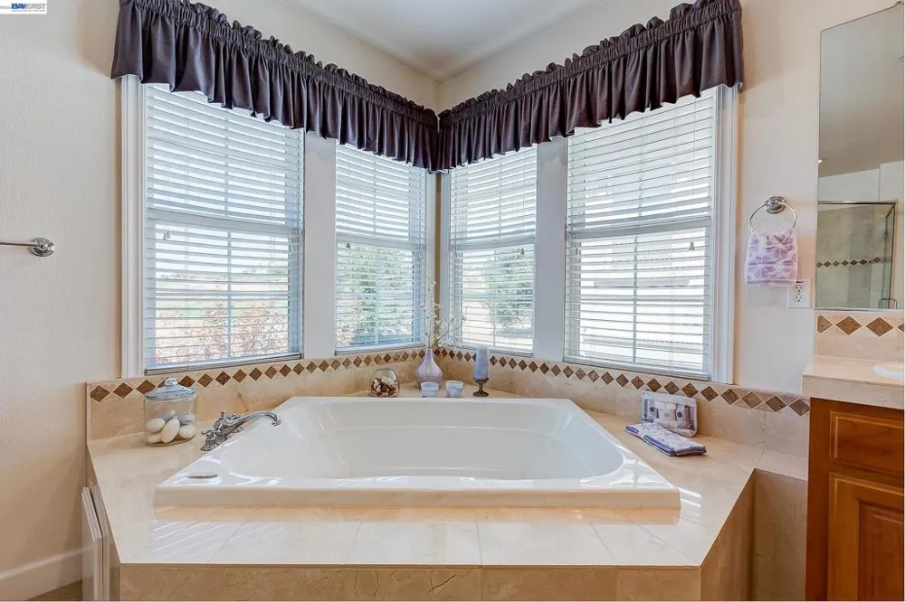 4972 GRAYHAWK CT. Dublin, CA 94568