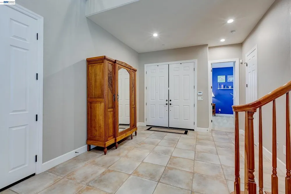 4972 GRAYHAWK CT. Dublin, CA 94568