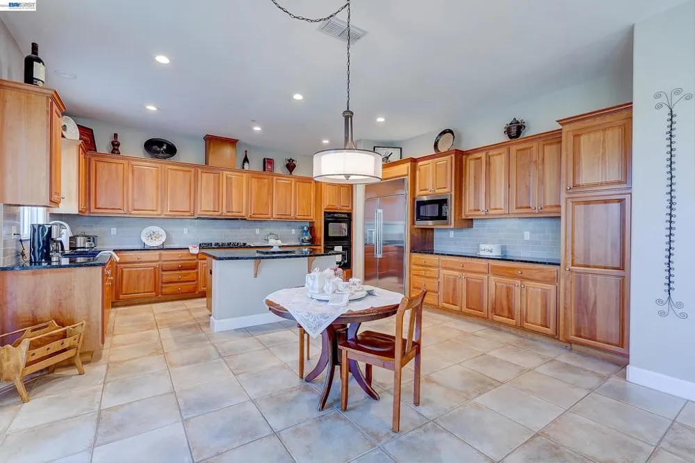 4972 GRAYHAWK CT. Dublin, CA 94568