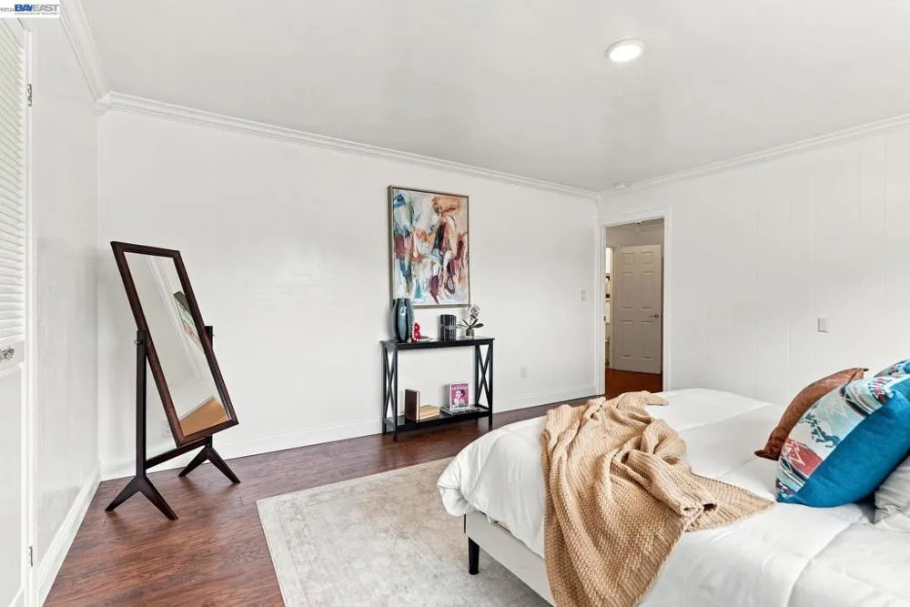 17291 Via Flores San Lorenzo, CA 94580