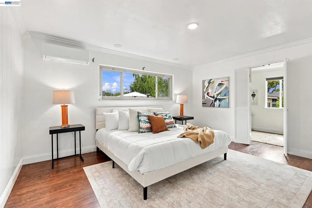 17291 Via Flores San Lorenzo, CA 94580