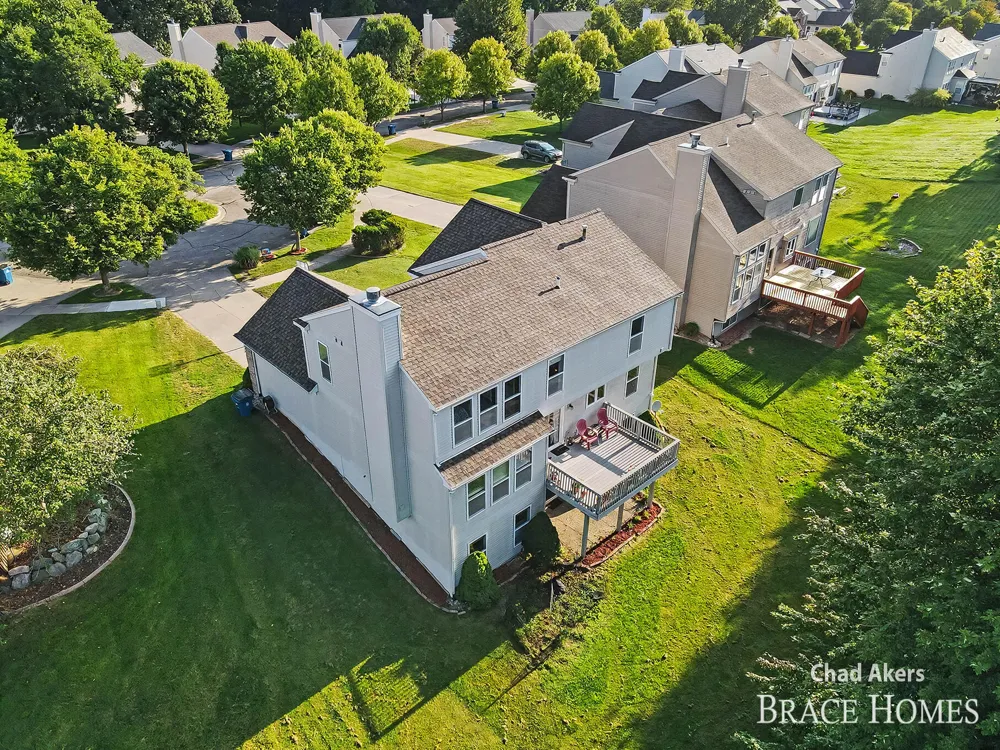 2022 Friesian Court NE Grand Rapids, MI 49505