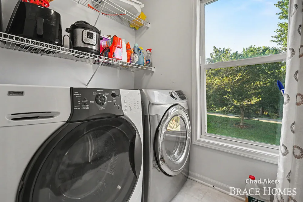 2022 Friesian Court NE Grand Rapids, MI 49505