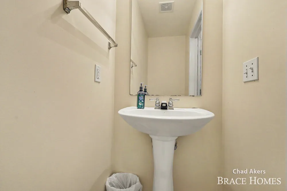 2022 Friesian Court NE Grand Rapids, MI 49505