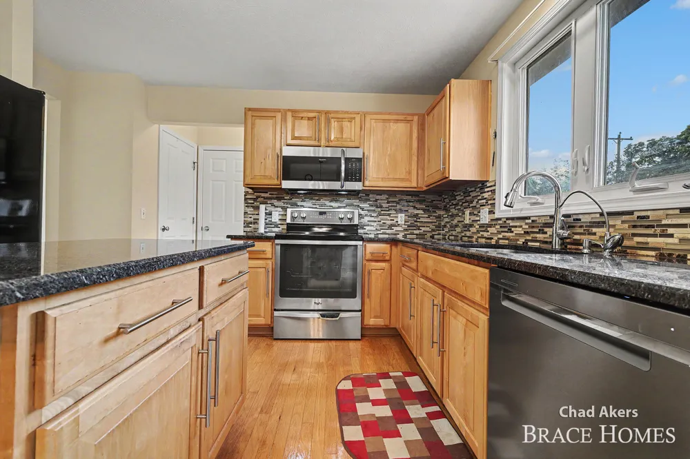 2022 Friesian Court NE Grand Rapids, MI 49505