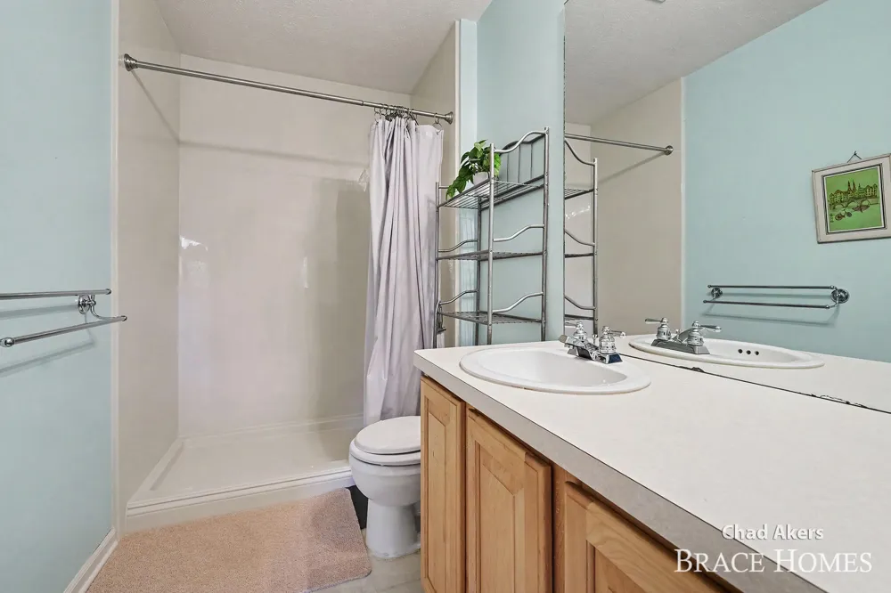 2022 Friesian Court NE Grand Rapids, MI 49505